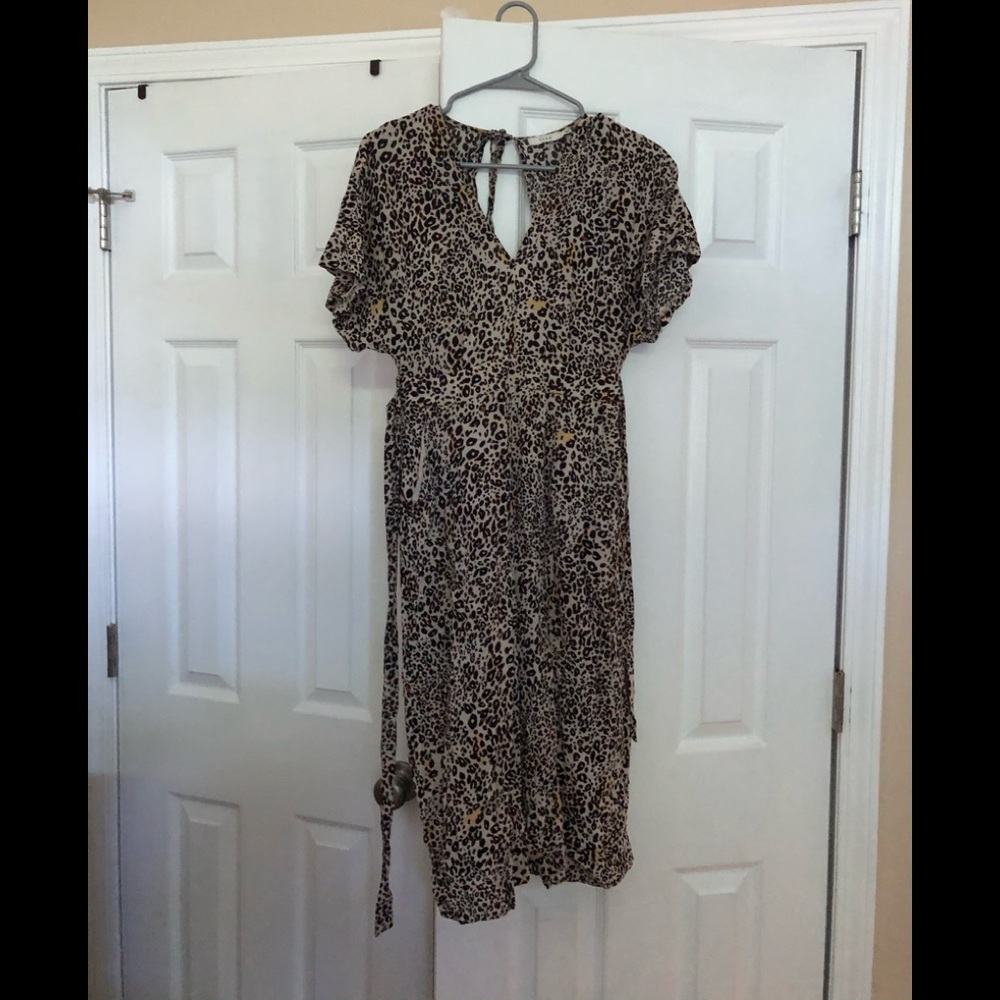 💖LUSH leopard 🐆 tie waist dress